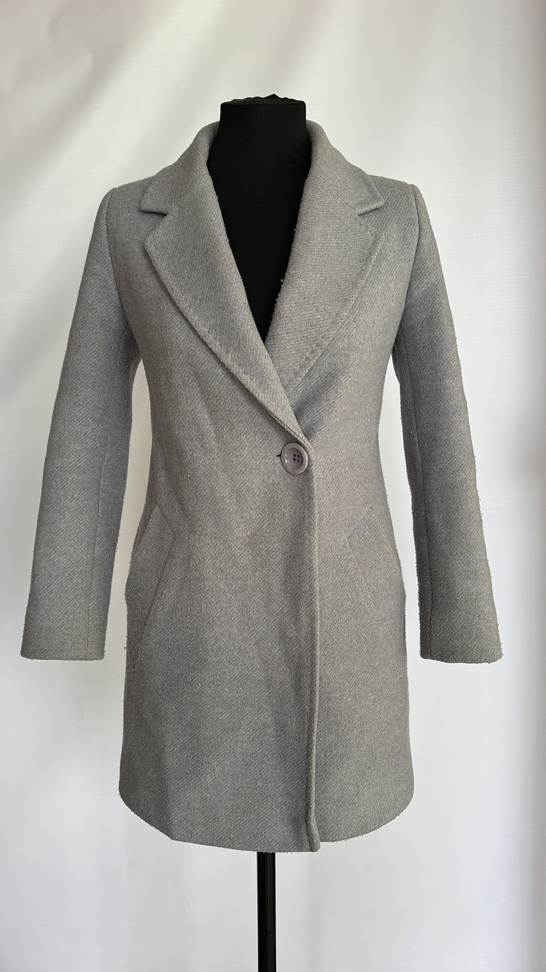 Пальто серое короткое - до